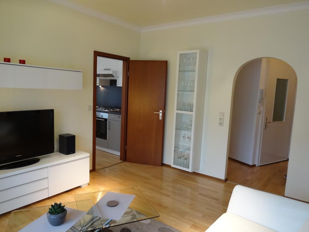 Apartment Huttenstrasse 22c